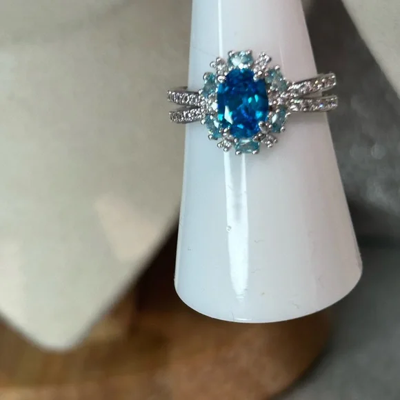 Bomb Party Dazzling Lab Created Blue Spinel with Cubic Zirconia Ring Size 7 - Picture 4 of 10